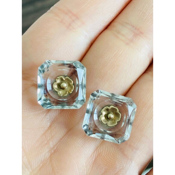 Vintage Tested 14kt natural faceted clear quartz button